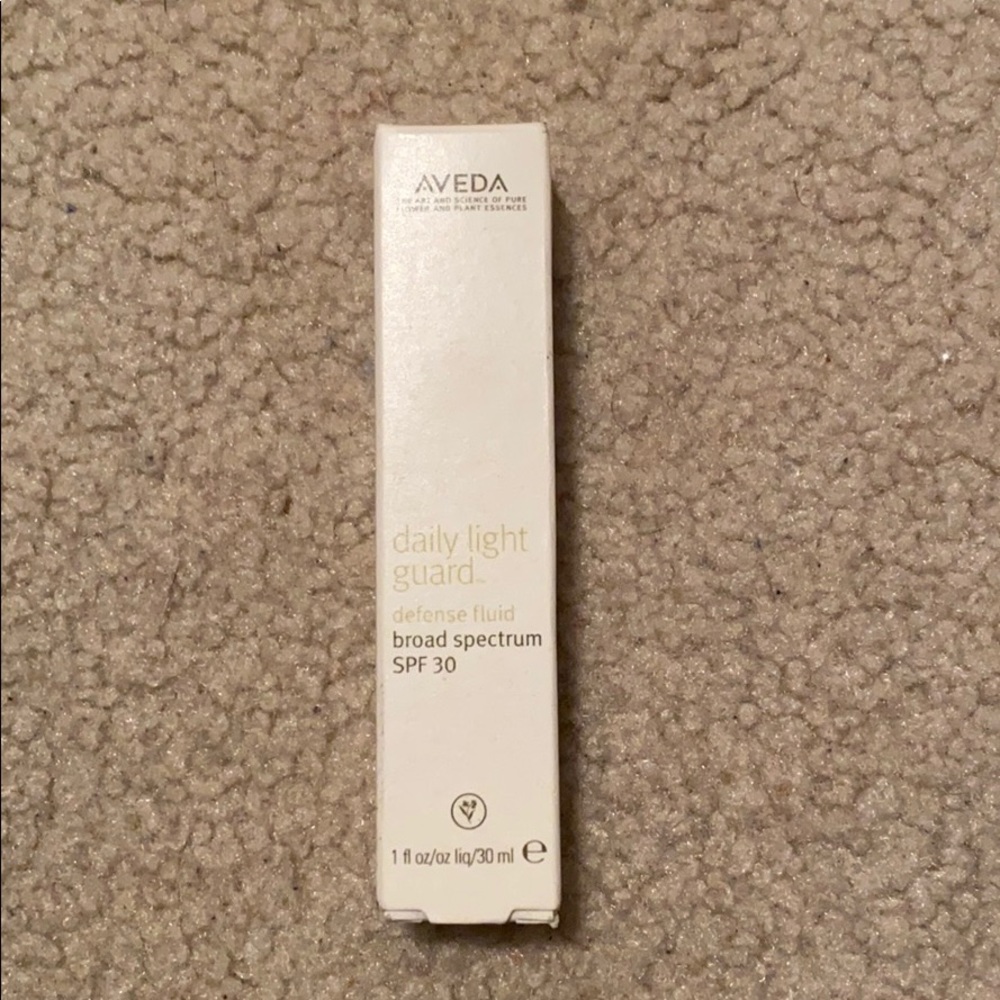 Aveda Daily Light Guard Defense Fluid with SPF 30